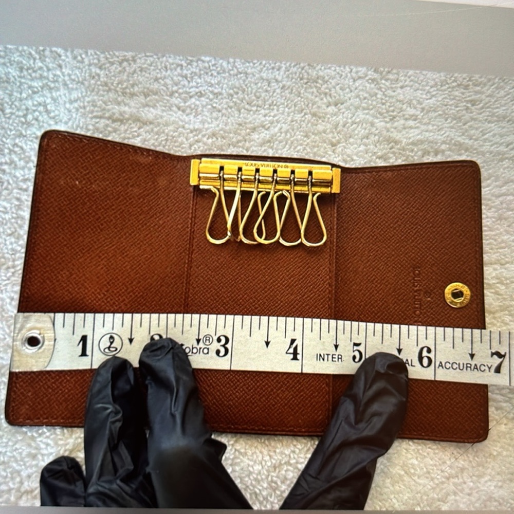 Louis Vuitton Brown and Gold Monogram Key holder/ Card case - Picture 8 of 9